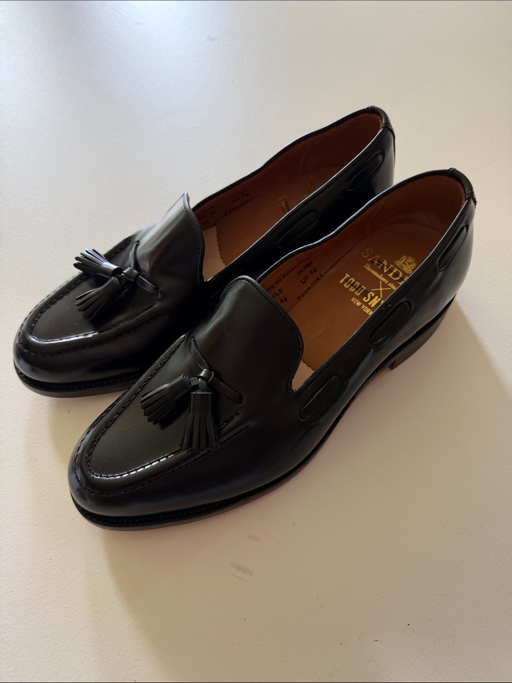 Todd Snyder X Sanders Black Tassel Leather Loafers Sz 9.5.  New. Box28
